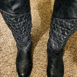 Betsy Johnson Heart Boots Dark/Navy Blue!